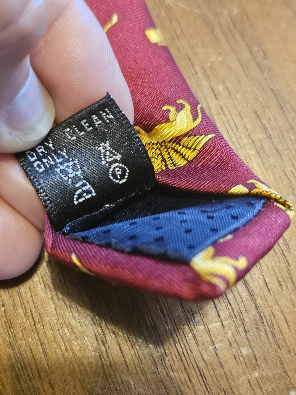 Fabris Venezia Italy 100% Silk Deep Red Tie with Gild Winged Lion Print